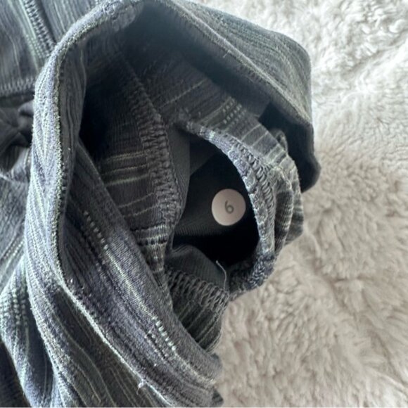 Lululemon | Wunder Under Pant III Cyber Stripe, Gator Green, Black | Size 6 - Picture 9 of 13